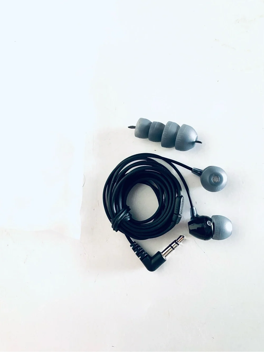 Sony Black Wired In-Ear Earbuds with Silicone Tips New